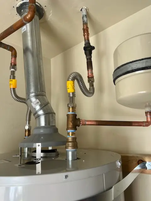 Water heater installation and plumbing repair in Plantation Resort